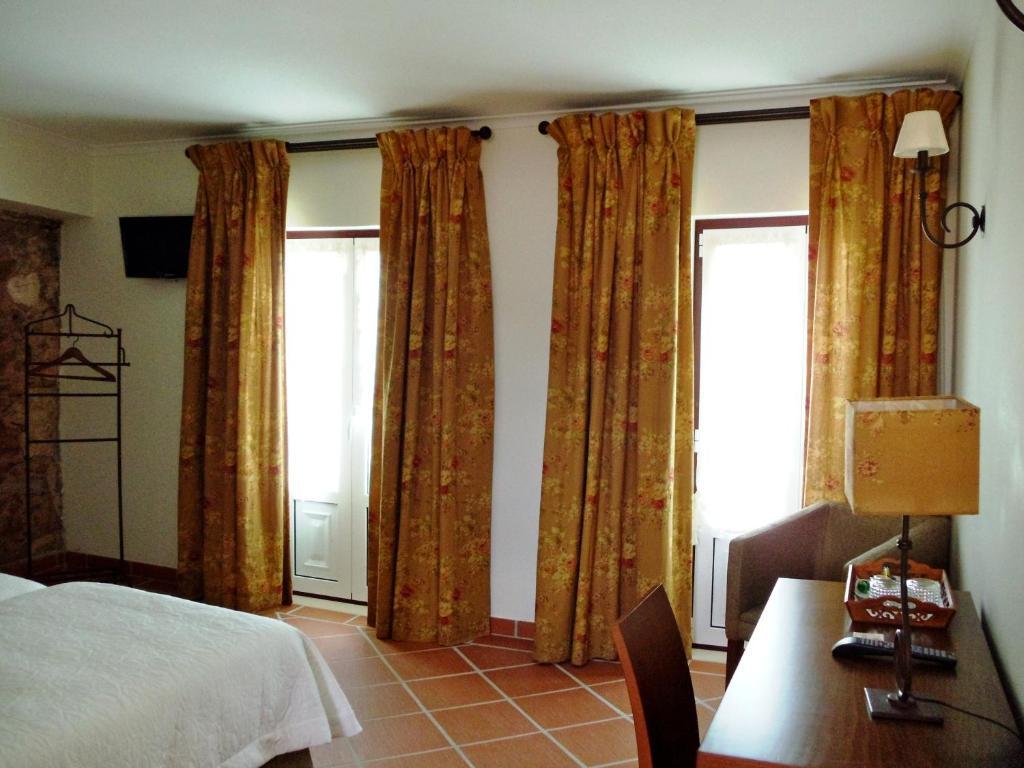 فندق Casa Do Largo - Golega - Turismo De Habitacao الغرفة الصورة