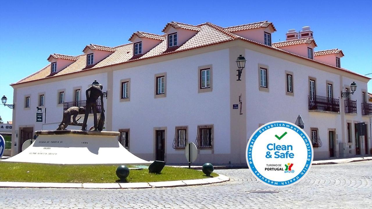 فندق Casa Do Largo - Golega - Turismo De Habitacao المظهر الخارجي الصورة